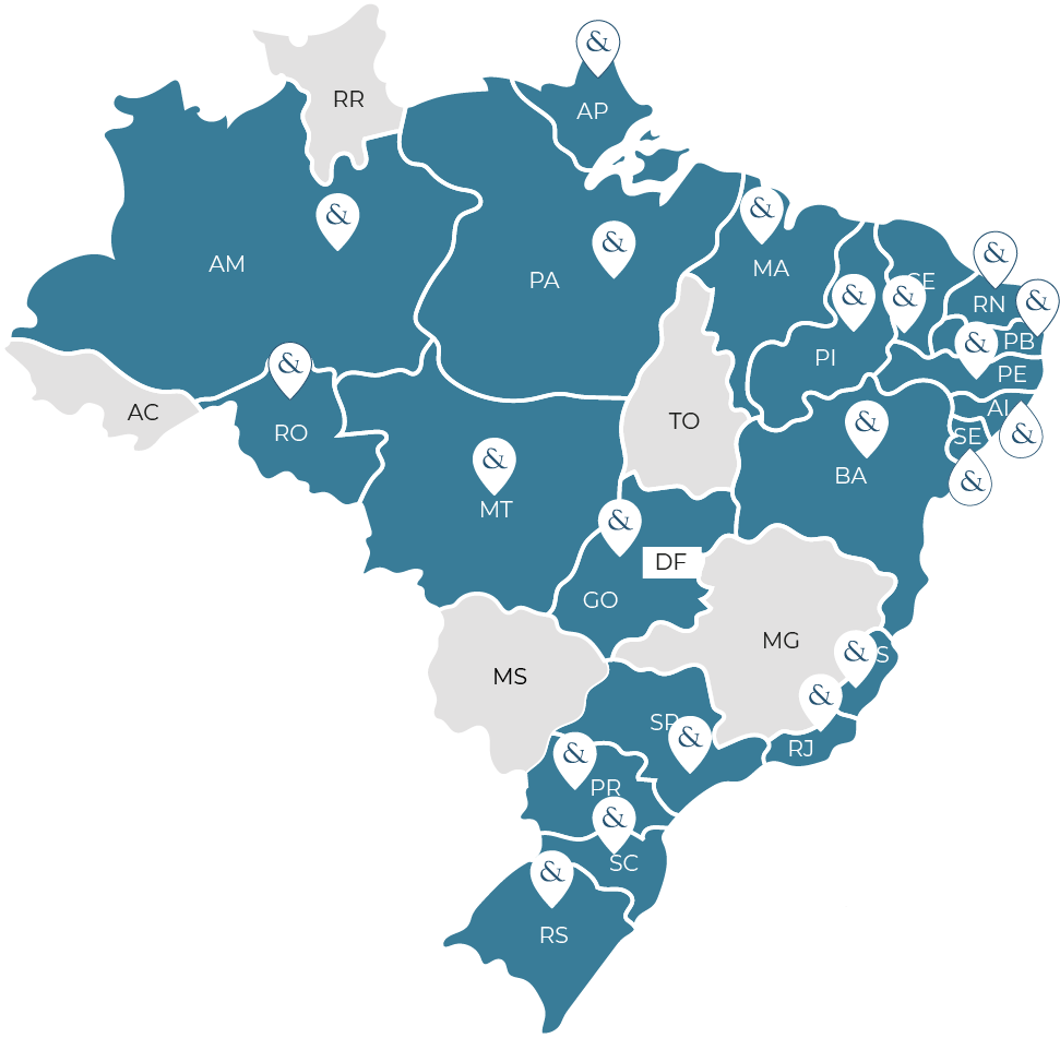 Banner com multiplas imagens, mostrando obra de arte, dia-a-dia do Club&Casa Design, moça feliz na torre Eiffel (Paris)